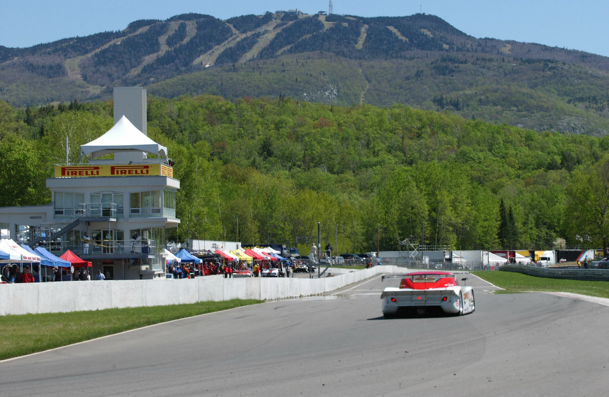 Hotel Vacances Tremblant Μοντ Τρεμπλάν Εξωτερικό φωτογραφία